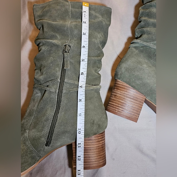 Elegant Olive Suede 2" Heeled Boots Women's 11 with Bowtie and Zippered Detail - Picture 3 of 9